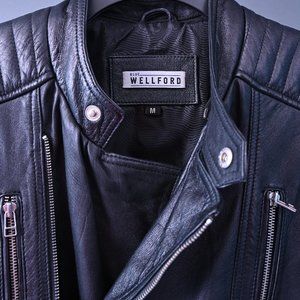 Wellford Women's Size Medium Leather Jacket with Fur Hood